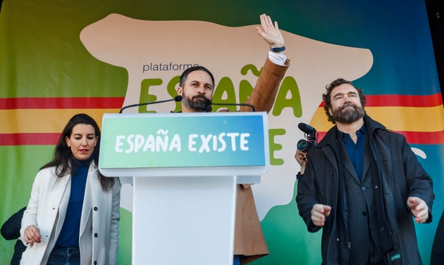 Abascal, reelegido líder de Vox en una asamblea a la que no ha podido acceder el sector
