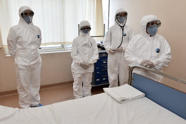 Άσκηση αντιμετώπισης κρούσματος κορονοϊού στο Γ.Ν. Πύργου, από εξιδεικευμένο προσωπικό του νοσοκομείου...