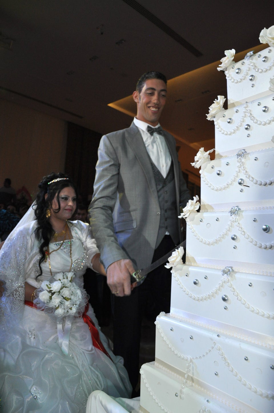 World's Tallest Man Married