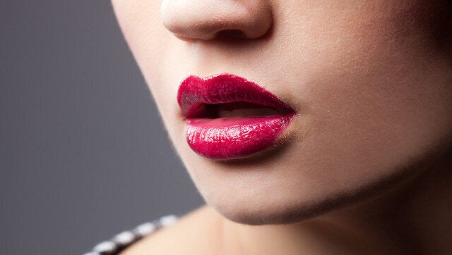 How to Get Your Lipstick to Last