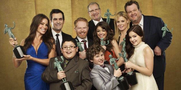 (EXCLUSIVE, Premium Rates Apply) (Exclusive Coverage) The cast of 'Modern Family' pose for a portrait at the TNT/TBS broadca