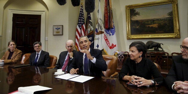 U.S. President Barack Obama holds a meeting with his economic team at the White House in Washington March 4, 2016. From left are Health and Human Services Secretary Sylvia Burwell, Treasury Secretary Jack Lew, Vice President Joe Biden, Obama, Commerce Secretary Penny Pritzker and Secretary of Labor Thomas Perez. REUTERS/Kevin Lamarque