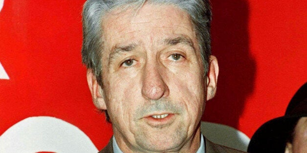 California State Senator Tom Hayden anounces his candidacy for mayor of Los Angeles during a news conference January 5, 1997