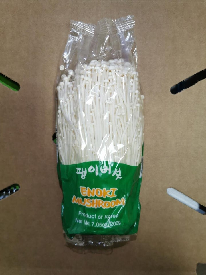 Enoki mushrooms sold by Sun Hong Foods are being recalled for potential listeria contamination.