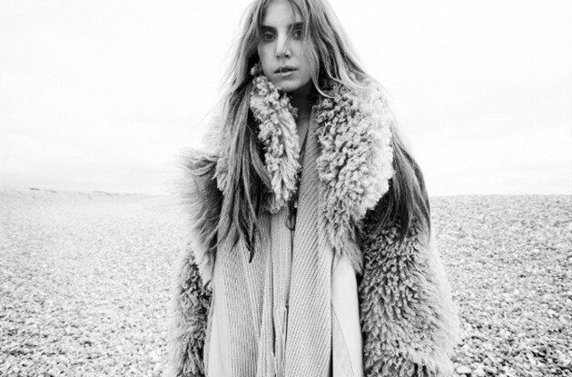 Lykke Li HuffPost Playlist: Swedish Artist Gives Us Her Top 10 Songs Of The  Moment | HuffPost Culture