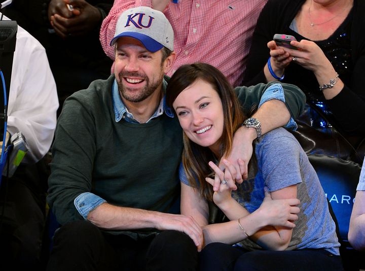NEW YORK, NY - MARCH 23: Jason Sudeikis and Olivia Wilde attend the Toronto Raptors vs New York Knicks game at Madison Square Garden on March 23, 2013 in New York City. (Photo by James Devaney/WireImage)