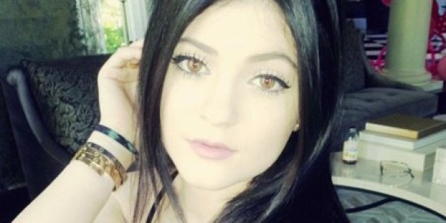 Kylie Jenner's Wrist Has Been Trapped Inside This $6,300 Bracelet for 4  Years