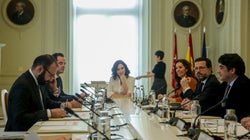 La Comunidad de Madrid suplica a Sanidad material para reforzar a los