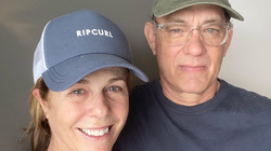 新型コロナ感染のトム・ハンクス夫妻がツーショットで現状を報告。「誰にもうつさないよう隔離されている」