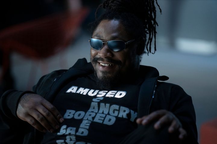 Marshawn Lynch and his incredible shirt in "Westworld."