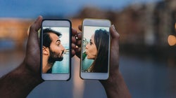 How To Date Safely During The COVID-19