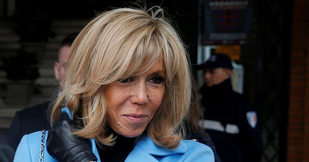 Brigitte Macron Choquee Par Les Parisiens Qui Se Promenaient Sur Les Quais Le Huffpost