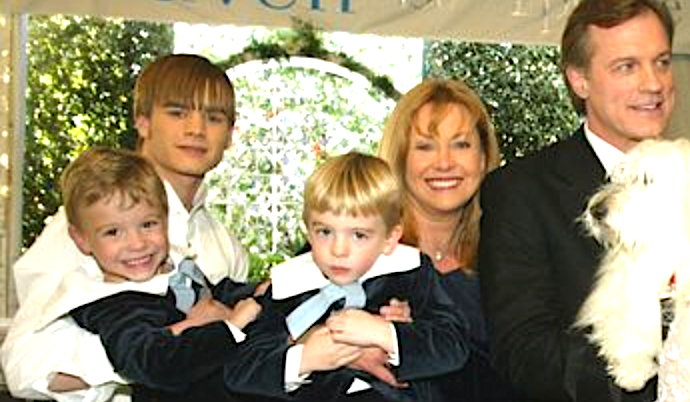 Actors (L to R) David Gallagher, twins Lorenzo and Nikolas Brino, Catherine Hicks and Stephen Collins pose at a reception to celebrate 150 episodes of The WB's "7th Heaven" on Feb. 20, 2003, in Los Angeles.