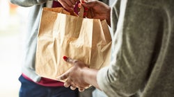 Tim Hortons et les Rôtisseries St-Hubert ferment leurs salles à