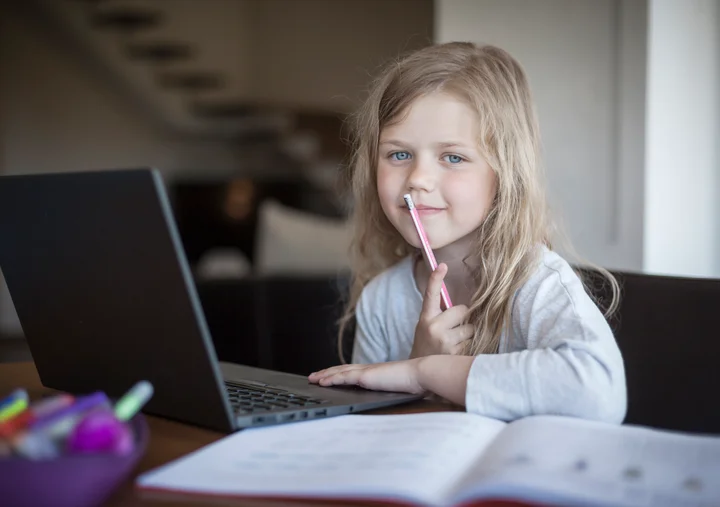 Téléchargement gratuit Images Covid 19 Doit On Jouer Au Prof Ou Pas Un Expert Nous Repond dernière par
