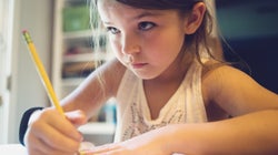 COVID-19: Doit-on jouer au prof ou pas? Un expert nous