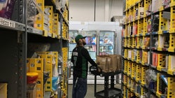 米Amazon、新型コロナ対応で10万人を新規雇用「かつてないほど労働力を必要としている」