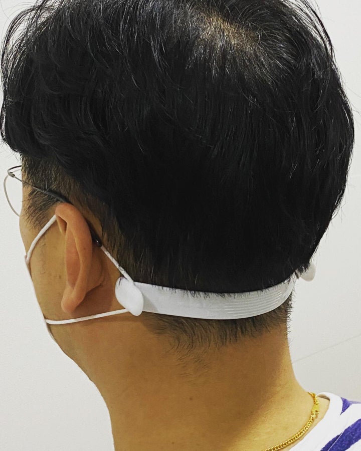 허프포스트코리아 독자가 '맥심 손잡이'를 마스크에 이용한 모습.