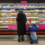 「最も弱い人に食料が届くように」。新型コロナでカナダのスーパーが「高齢者専用時間」を設置