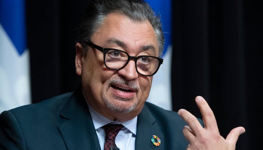 Le Dr Arruda enjoint à la population de ne pas utiliser de masques à des fins