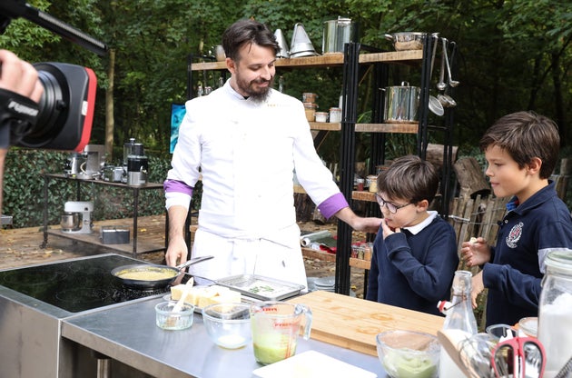 Dans Top Chef Adrien Decide D Entuber Un Peu Les Enfants Pour Avoir La Paix Le Huffpost