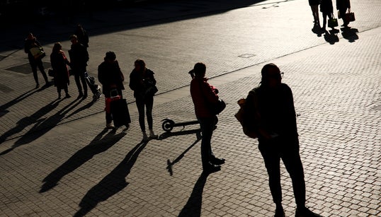 Δεκατρείς πρωτόγνωρες εικόνες από όλο τον πλανήτη αποτυπώνουν το «τέλος» των ανθρώπινων