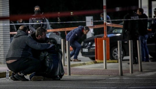 Τραγωδία στην Κηφισιά: Τρία παιδιά ορφανά – Ο τσακωμός για την