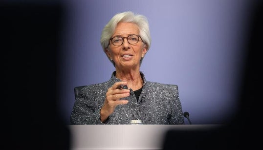 El BCE saca el bazuca: lanza un programa de compra de deuda de 750.000