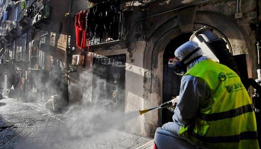 Italia ve “inevitable” prolongar su bloqueo contra el