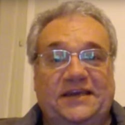 Muere por coronavirus un médico que denunció que tenía que trabajar sin guantes porque se habían