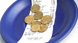 Los dueños de un restaurante, perplejos por lo que dejó un cliente en la cuenta en plena crisis del