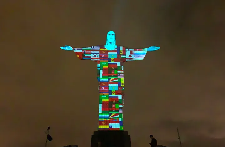 Message to Taylor Swift Projected on Rio's Christ the Redeemer