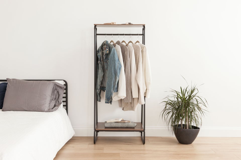 20 Low-Effort Closet Organization Hacks For All Your Small-Space Problems