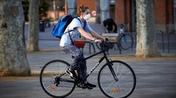 Οι νέοι δεν πρέπει να υποτιμούν τον κορονοϊό - Ενας στους πέντε νοσεί