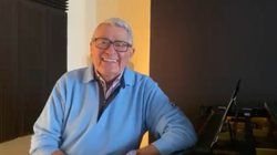 Michel Louvain se transforme en