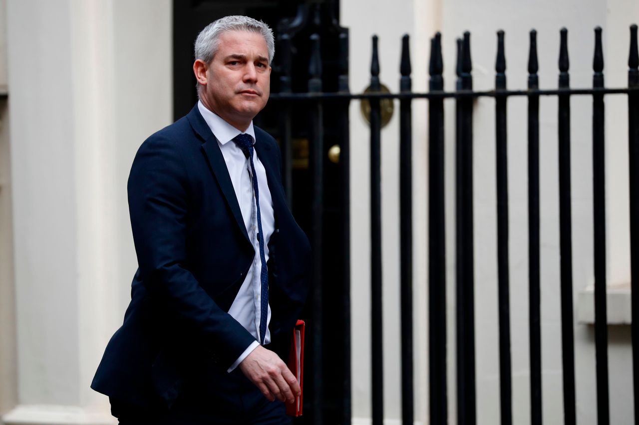 Chief Secretary to the Treasury Stephen Barclay arrives at number 10 Downng Street in central London on March 17, 2020, ahead of a meeting of the Cabinet. - Britain stepped up its response to coronavirus, recommending household isolation, home-working and an end to mass gatherings to try to stem an accelerating outbreak. (Photo by Tolga AKMEN / AFP) (Photo by TOLGA AKMEN/AFP via Getty Images)