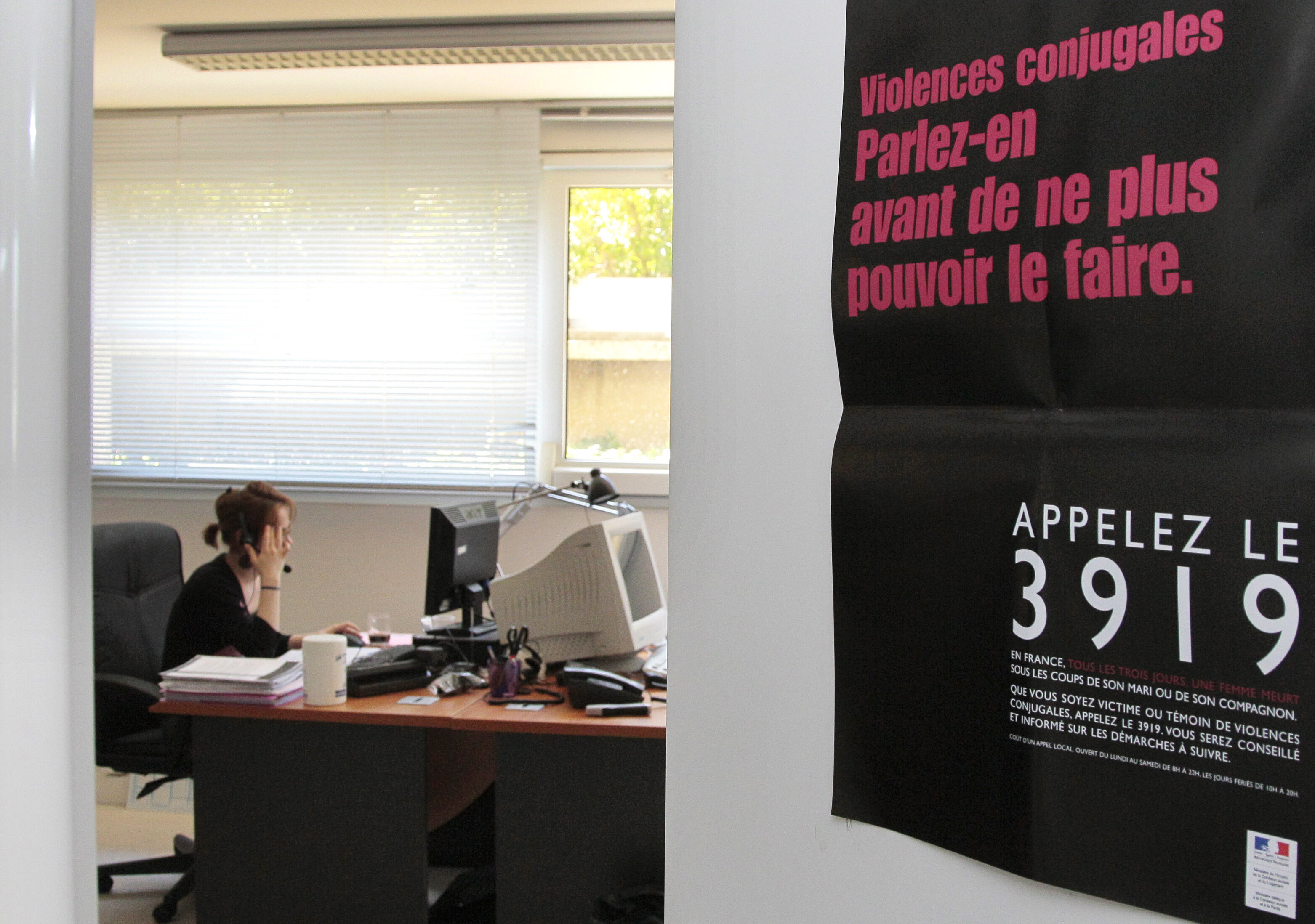 Violences conjugales: le 3919 saisit la justice contre sa mise en concurrence