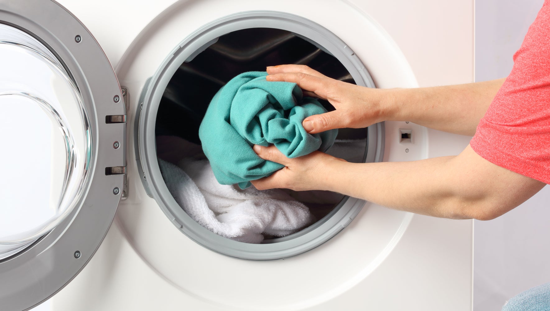 Cuanto Vive El Coronavirus En La Ropa Y Como Hacer La Colada El Huffpost Life