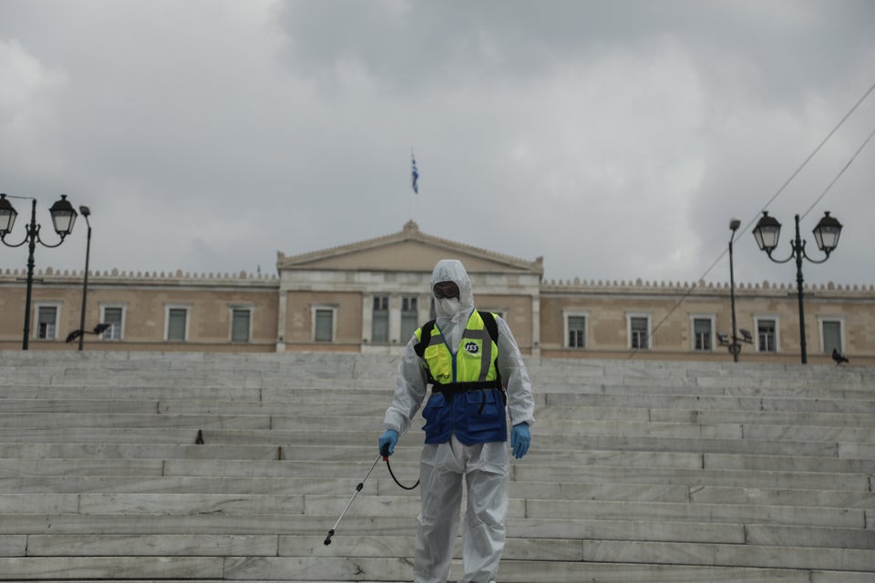 Φωτογραφίες: Η Αθήνα υπό απαγόρευση