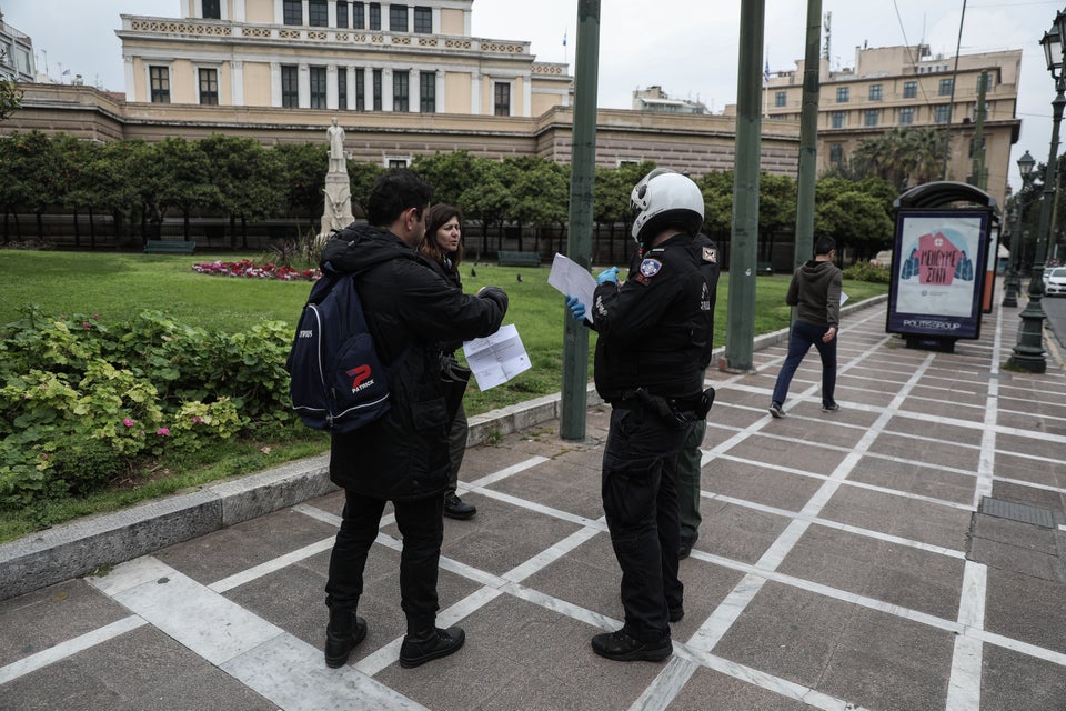 Φωτογραφίες: Η Αθήνα υπό απαγόρευση