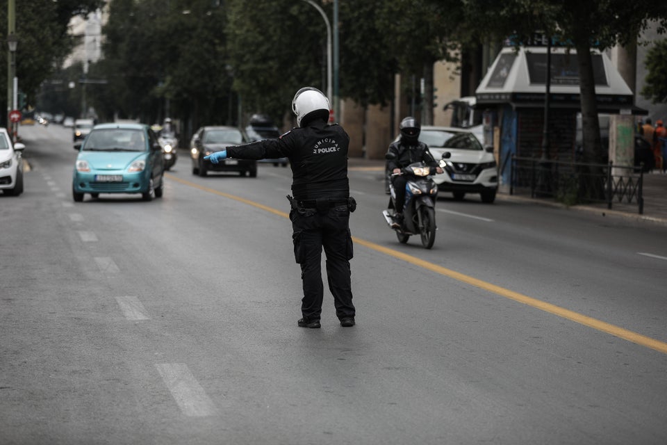 Φωτογραφίες: Η Αθήνα υπό απαγόρευση