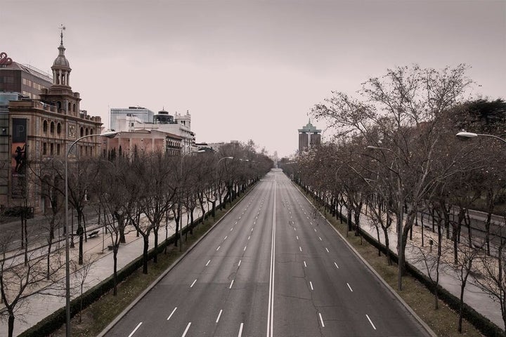 El paseo de la Castellana, a la altura del centro comercial ABC Serrano, vacío.