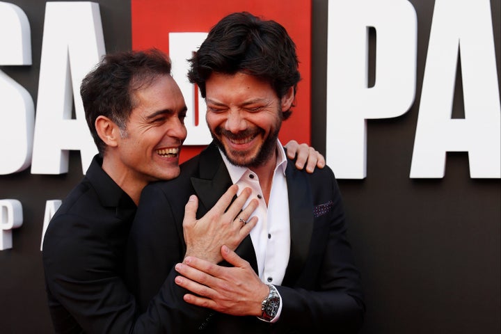 Los actores Pedro Alonso (Berlín) y Álvaro Morte (El profesor).
