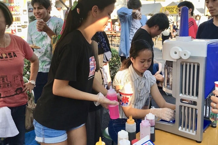 地域のお祭り。毎年、子どもたちと模擬店を出店する