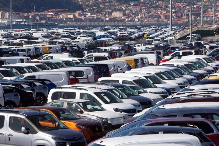 Sindicatos piden que el ERTE abarque a todos los trabajadores de PSA Vigo