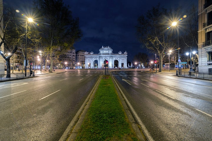 La calle de Alcalá con la Puerta de Alcalá al fondo.