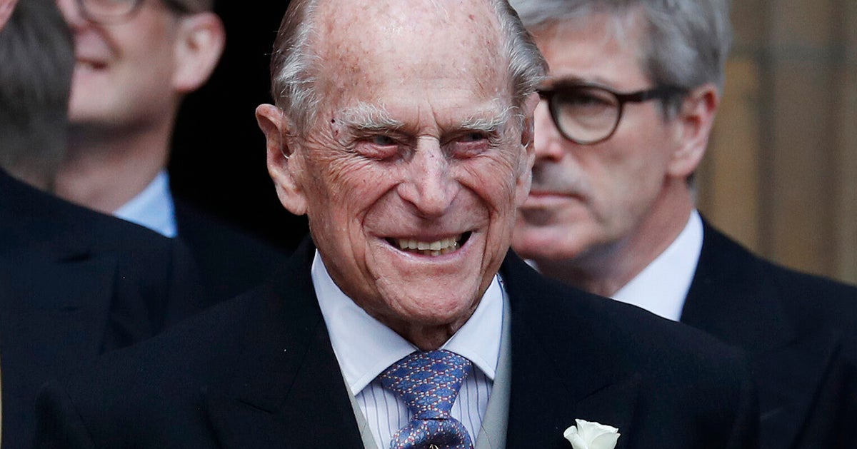 il principe filippo e morto ma la regina e costretta al silenzio i rumors sui tabloid britannici l huffpost