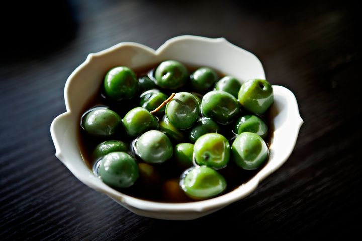 Castelvetrano olives are great as a snack or for chopping up and incorporating into pastas, baked chicken dishes and so much more.