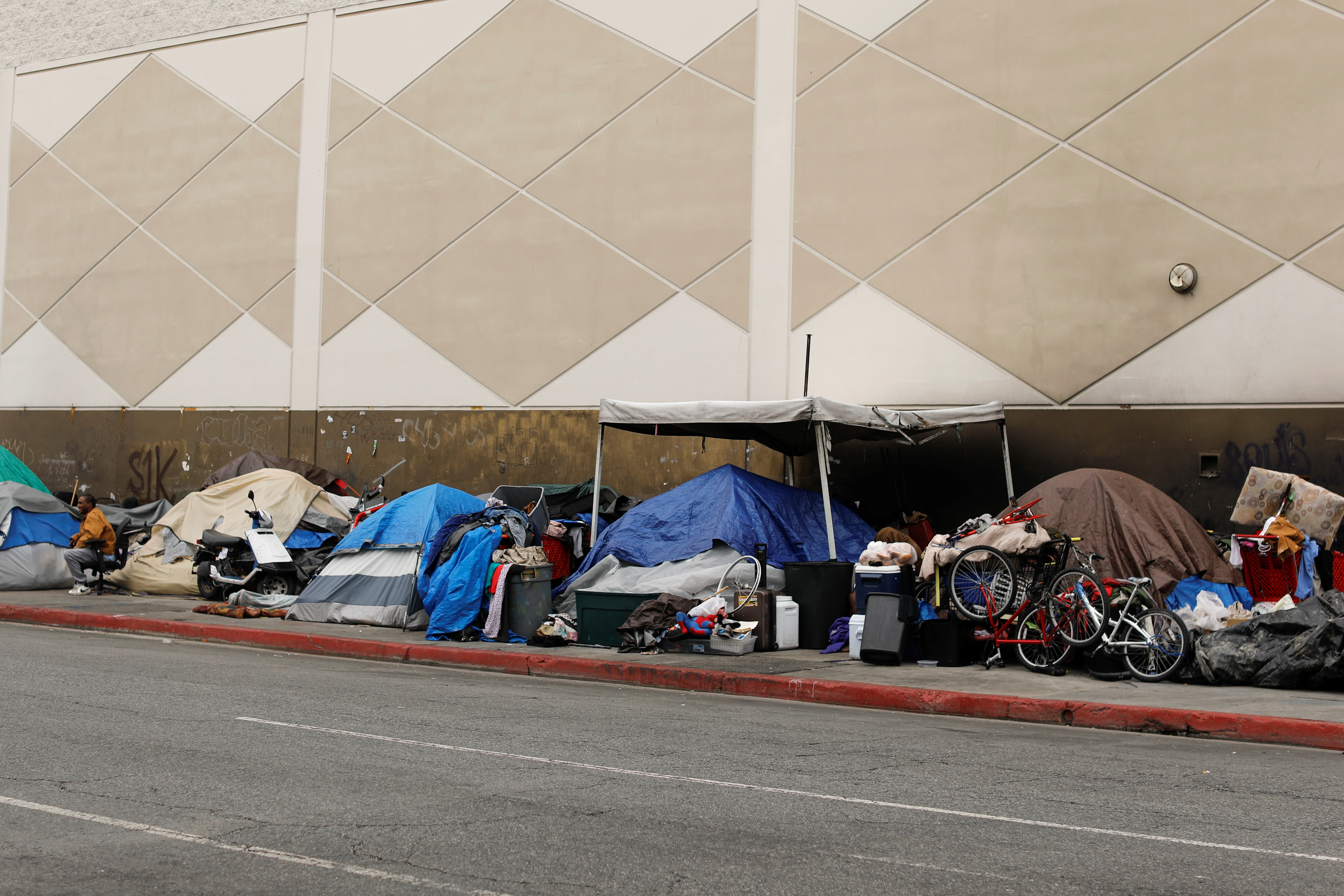 As Shelters Struggle To Stay Open Housing The Homeless Becomes   5e7e7ae5230000ca0bc8bbb4 