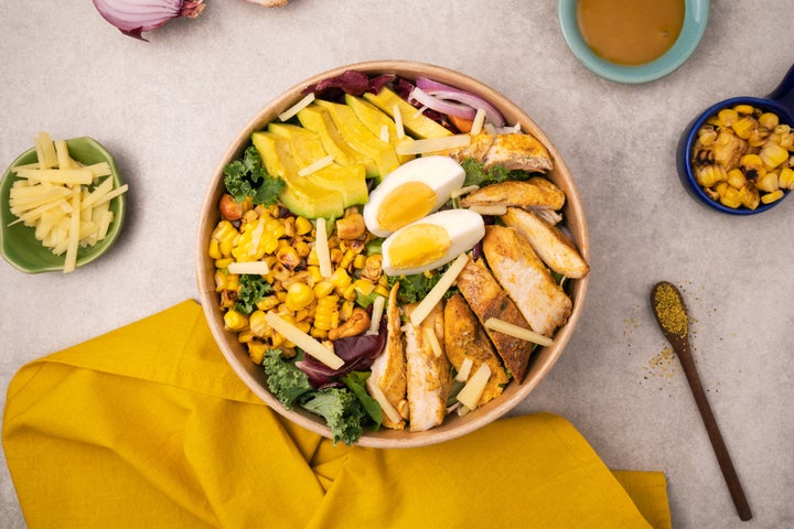 Salada de frango e avocado do Salad Stories.